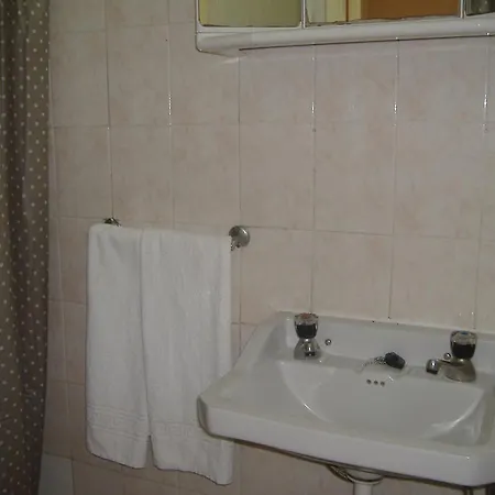 Residencia Ideal Πανσιόν 4*